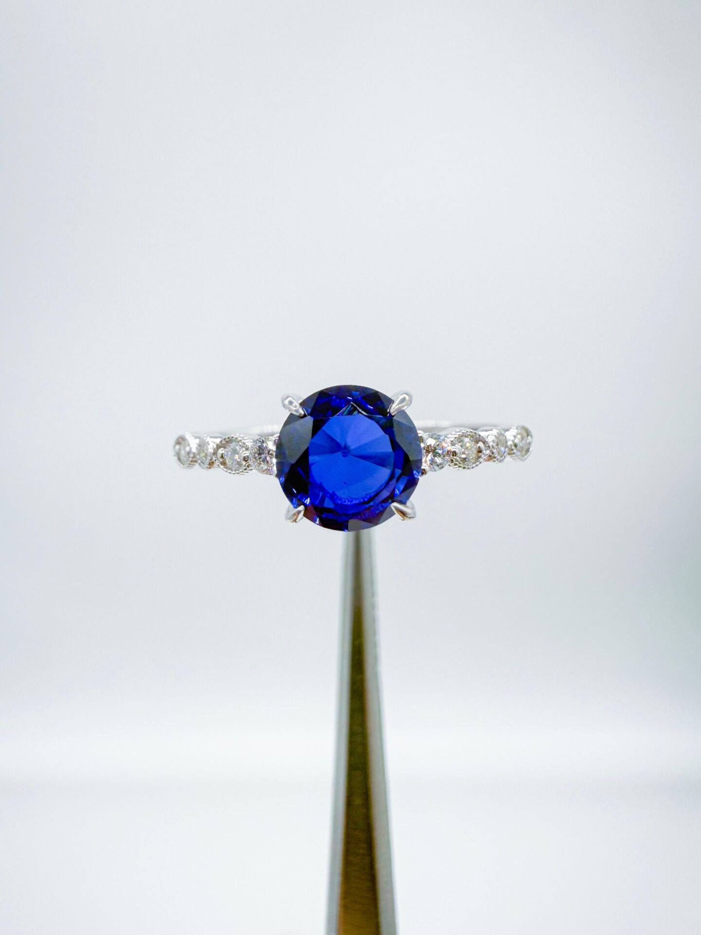 Pırlantalı Safir Yüzük