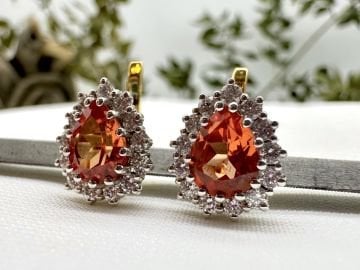 Kalanchoe Pırlantalı Topaz Küpe