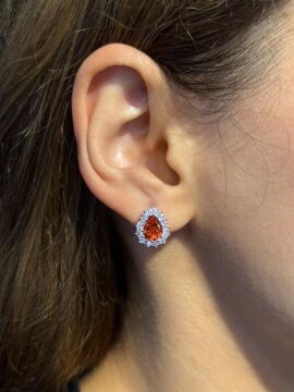 Kalanchoe Pırlantalı Topaz Küpe