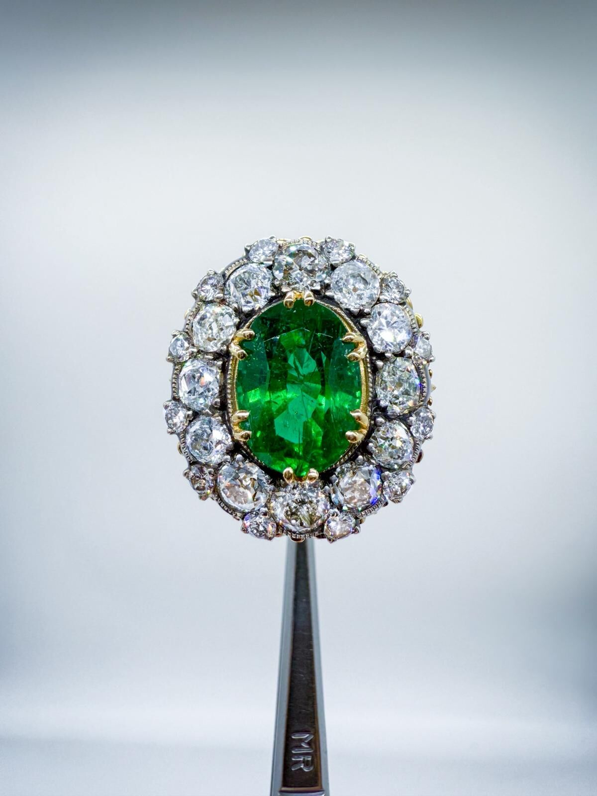 Pırlantalı Zümrüt Yüzük