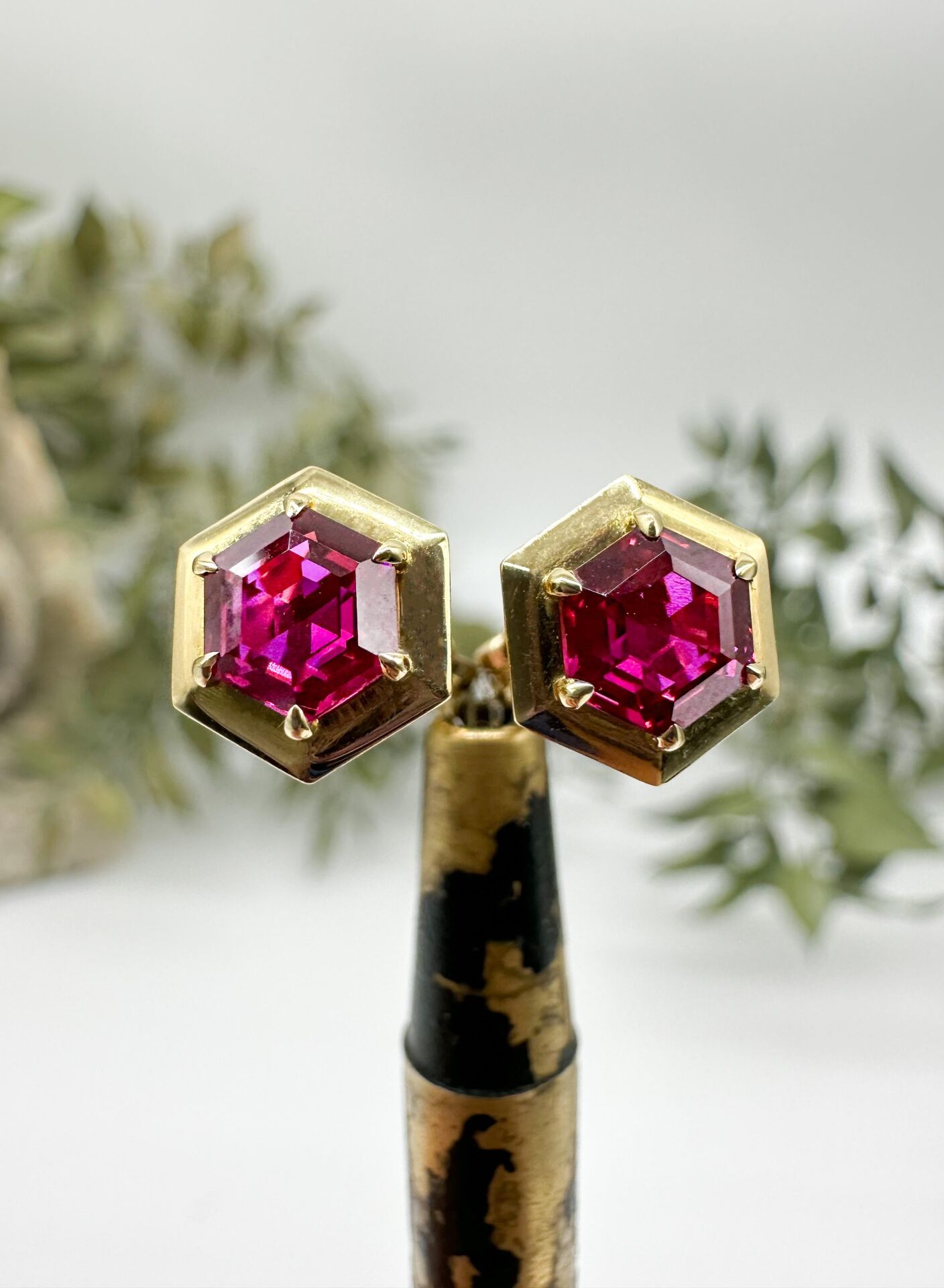 Magenta Turmalin Küpe