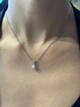 Mazonet Tektaş Kolye