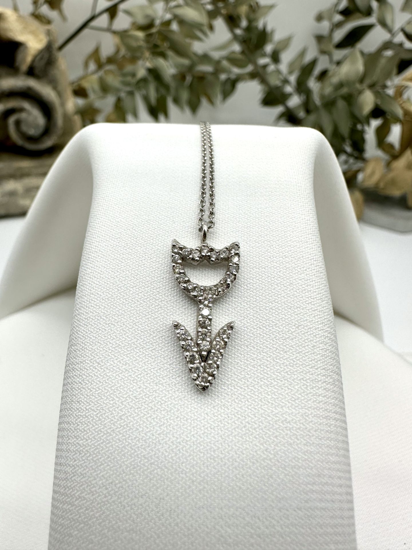 Tulip Pırlantalı  Kolye