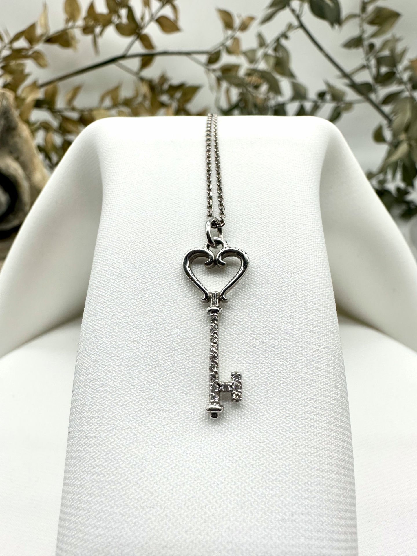 Key Pırlantalı Kolye