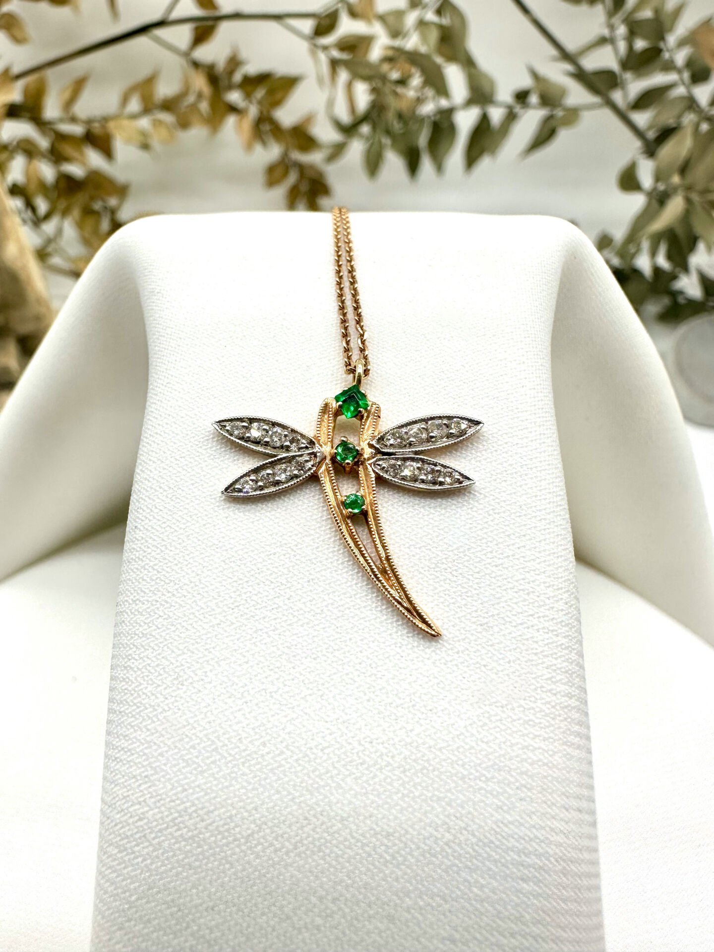 Dragonfly Pırlantalı Zümrüt Kolye