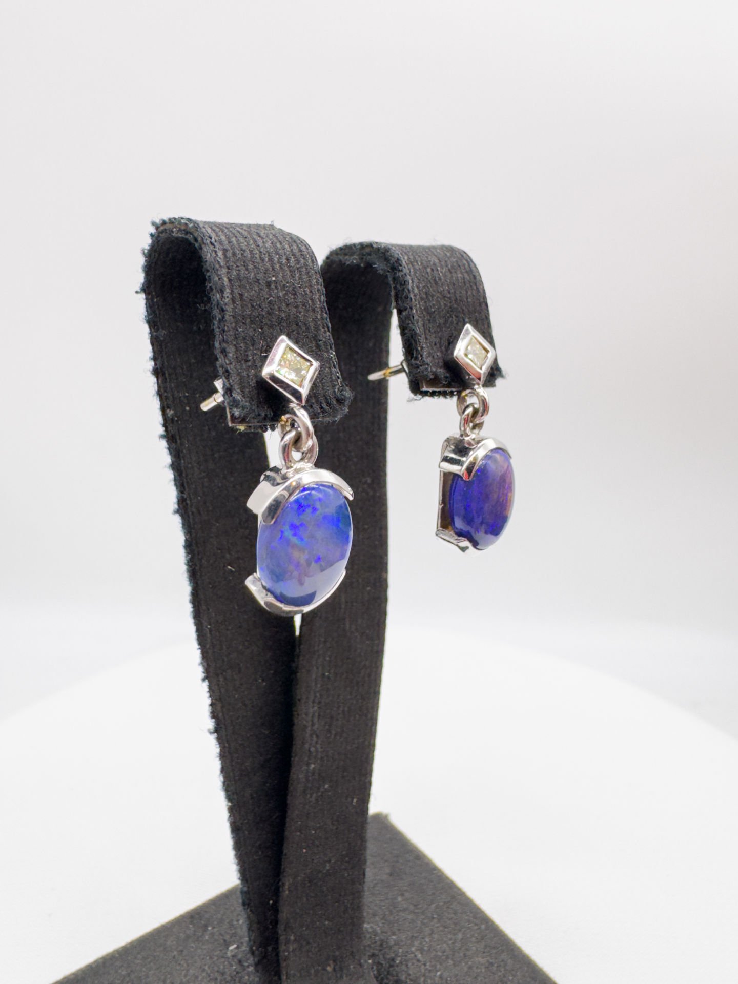 Pırlantalı Opal Küpe