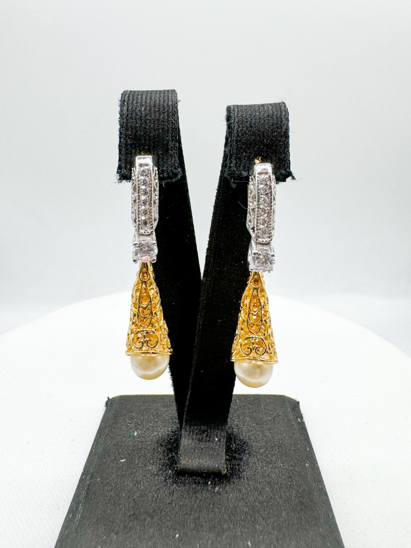 Perle Pırlantalı İnci Küpe