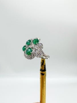 Vienna Pırlantalı Zümrüt Yüzük