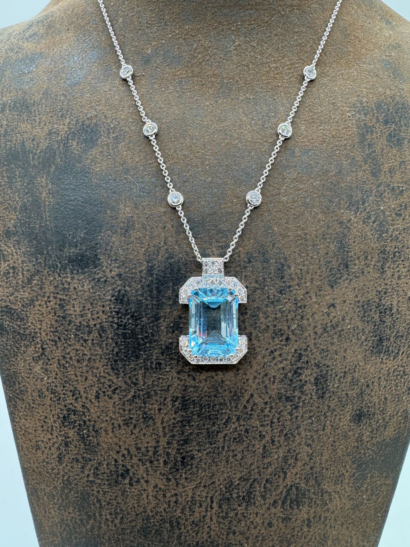 Pırlantalı Aquamarine Kolye
