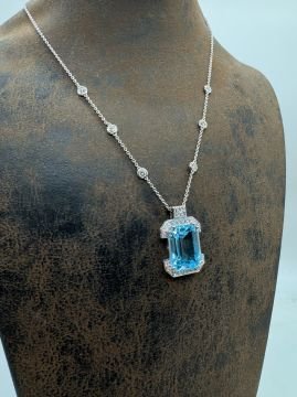 Pırlantalı Aquamarine Kolye
