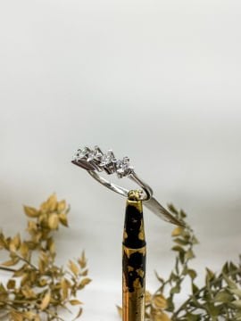 0.38 ct Pırlanta Beştaş Yüzük