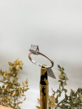 0.08 ct Pırlanta Yüzük