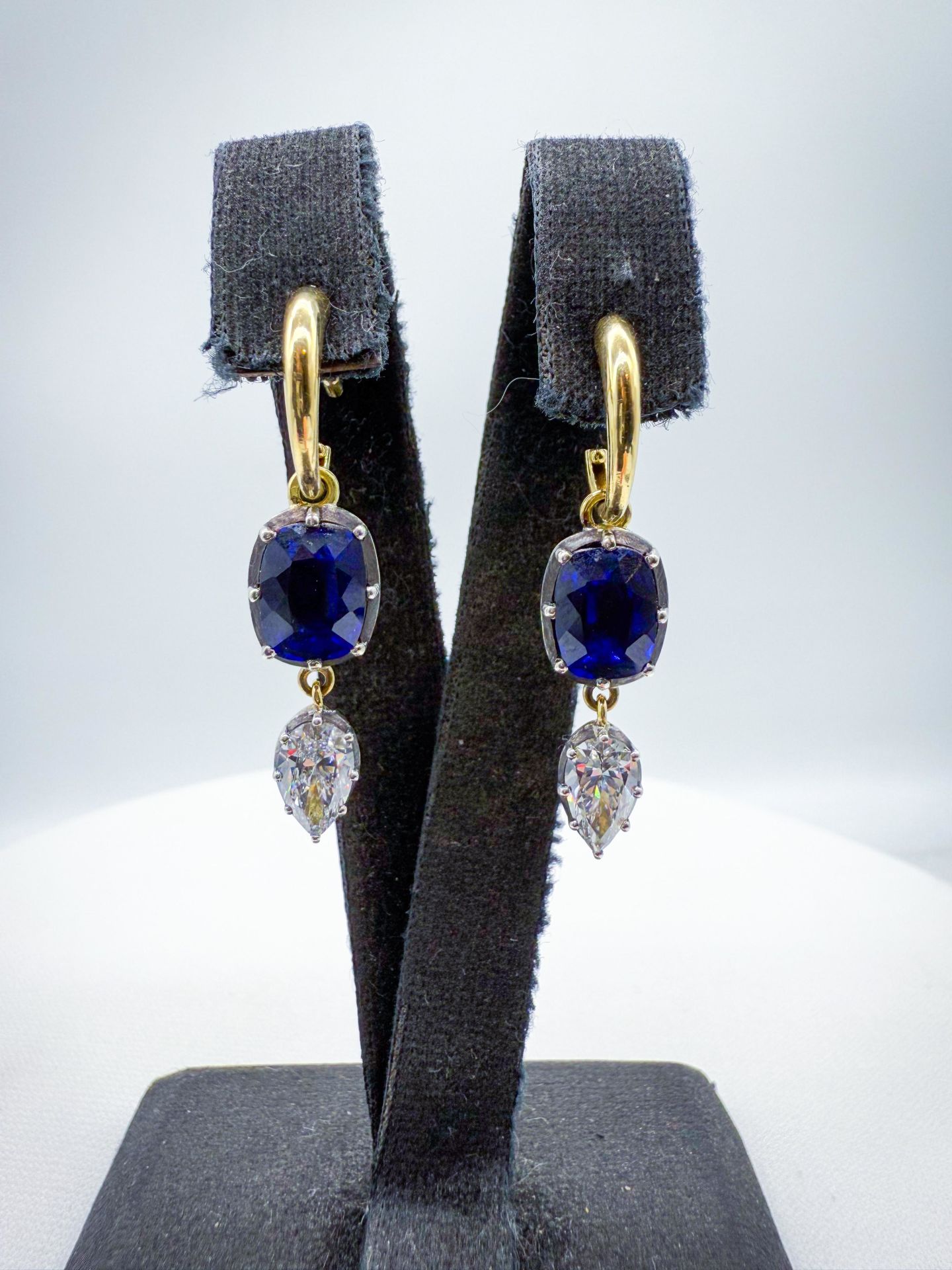 Pırlantalı Safir Küpe