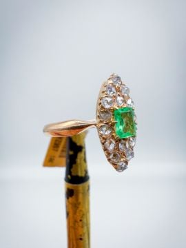 Elmaslı Zümrüt Yüzük