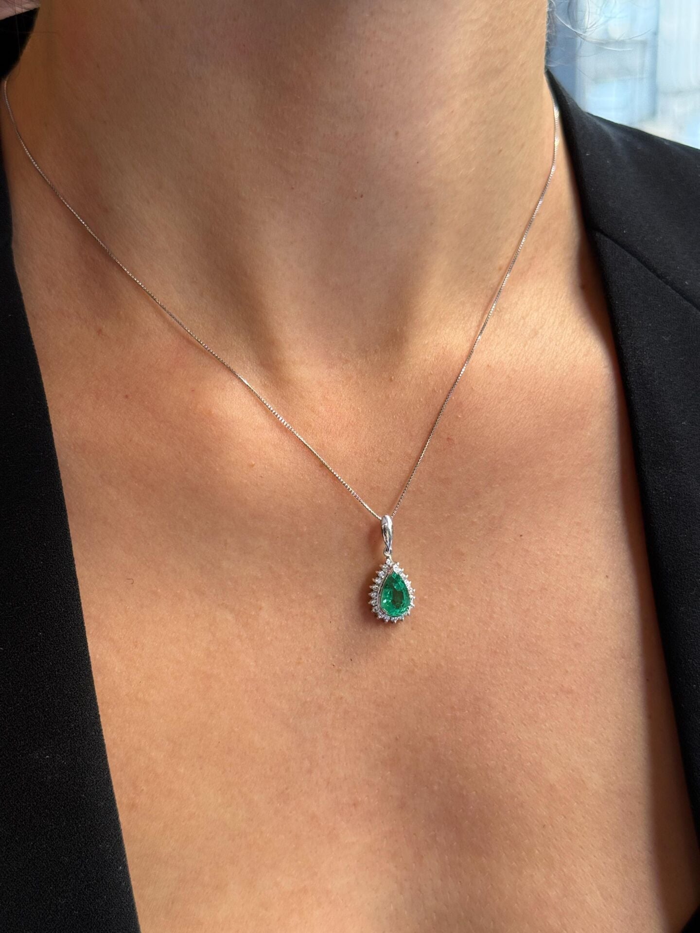 Pırlantalı Zümrüt Kolye