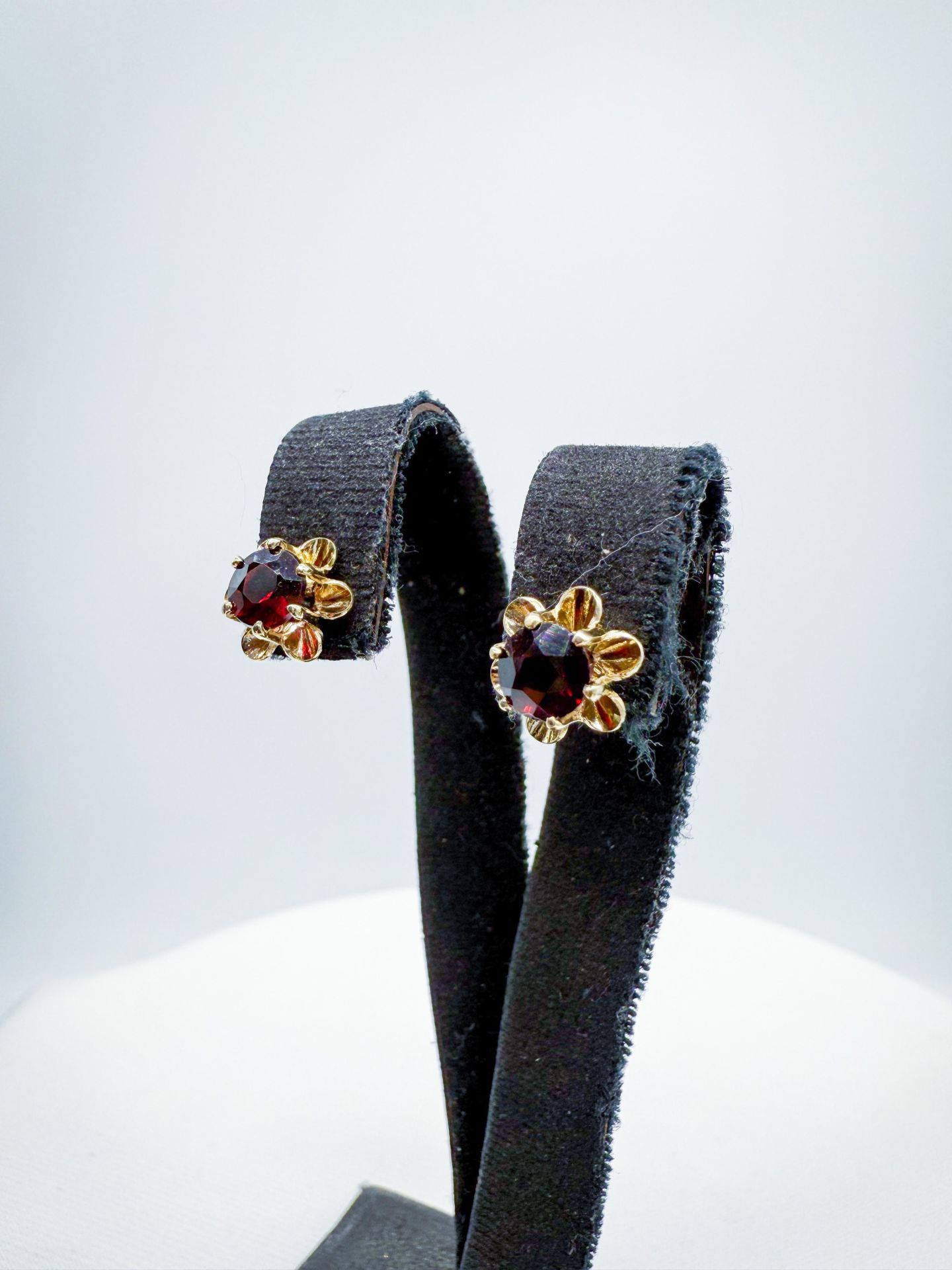 Garnet Küpe