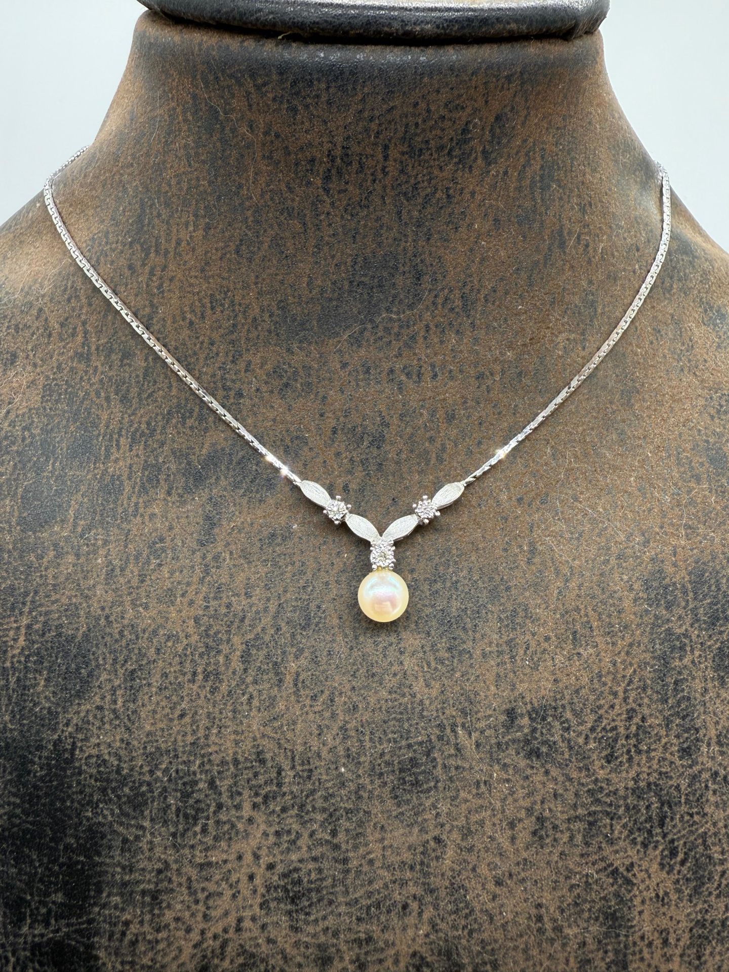 Pırlantalı İnci Kolye