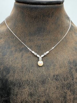 Pırlantalı İnci Kolye