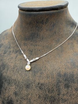 Pırlantalı İnci Kolye