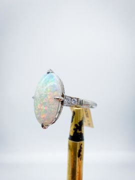 Pırlantalı Opal Yüzük