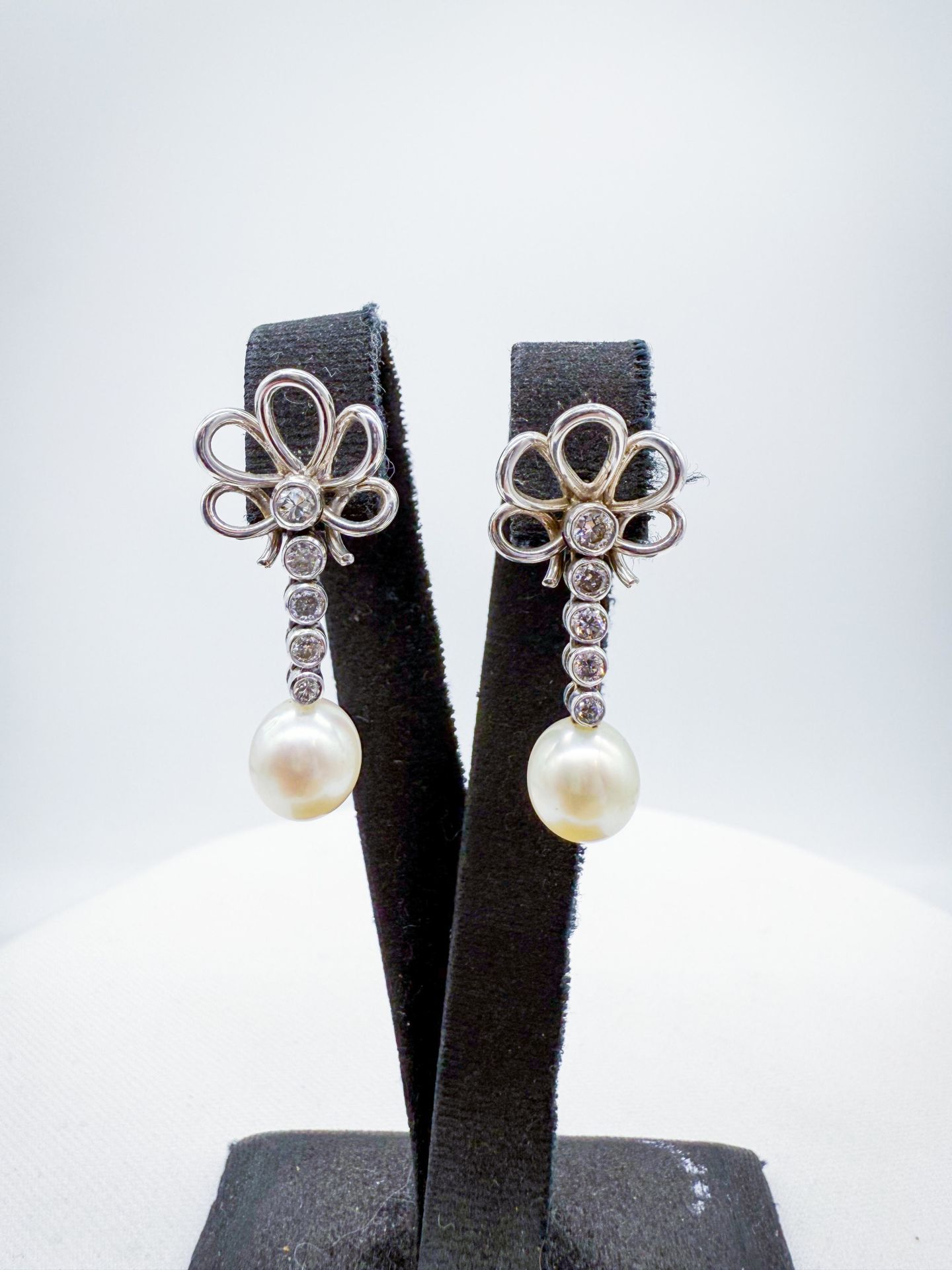 Pırlantalı İnci Küpe