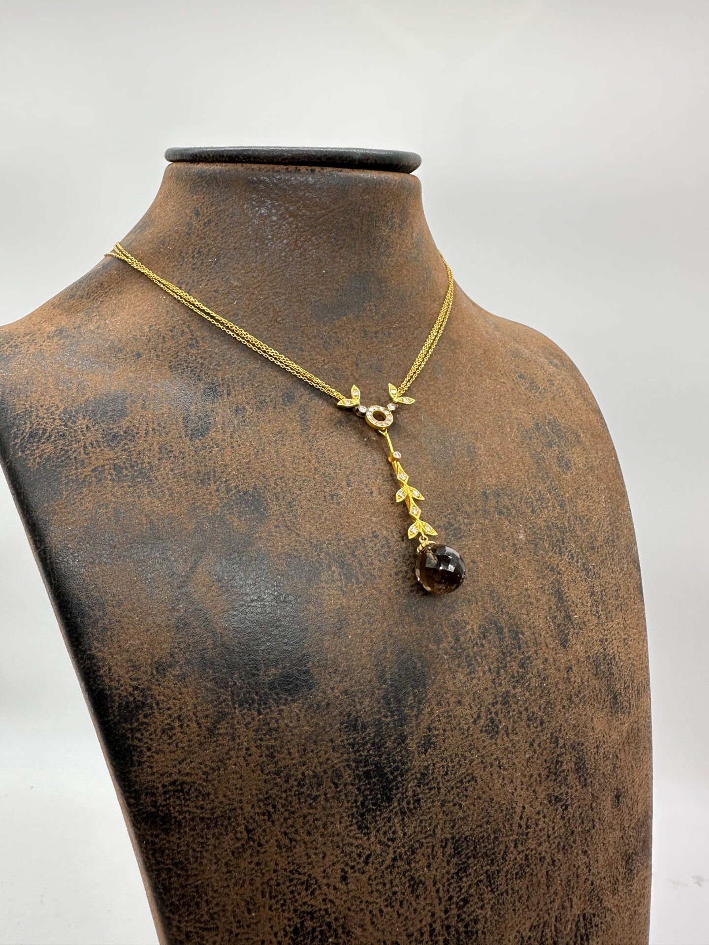 Smoky Topaz Kolye