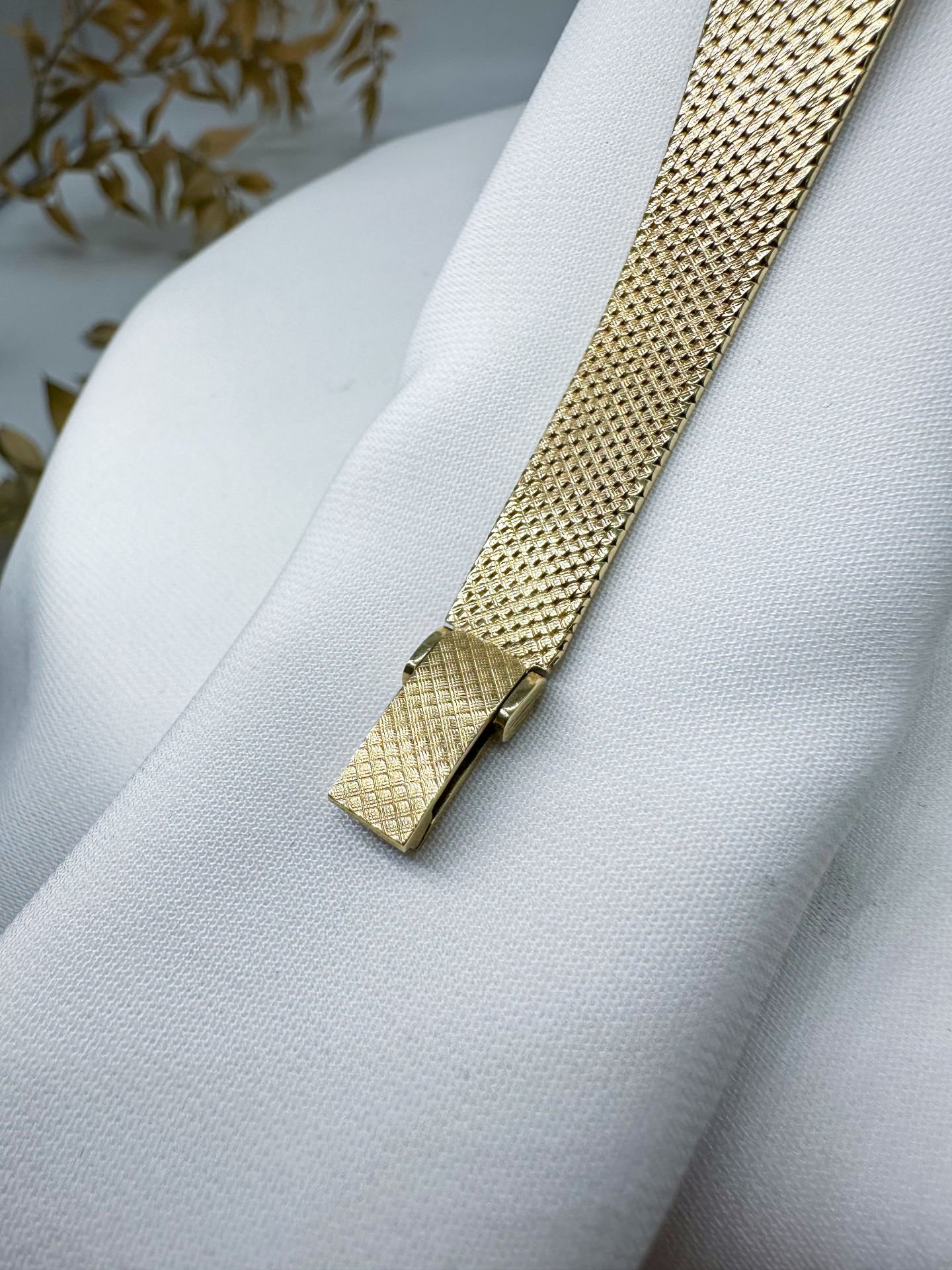 Movado Altın Kol Saat