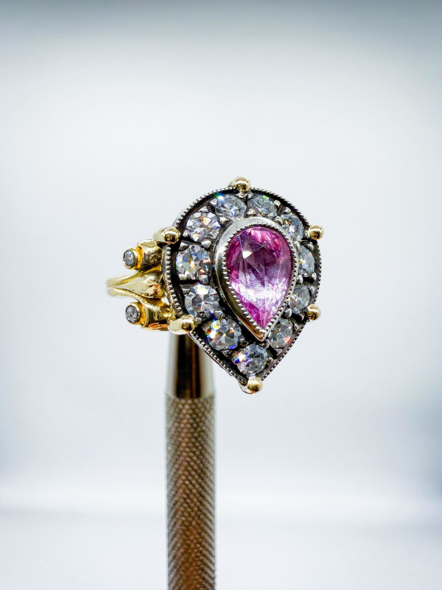 Pırlantalı Pembe Safir Yüzük